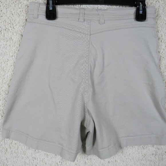 Gloria Vanderbilt Women's‎ Shorts Size 10 Tan - Picture 2 of 8